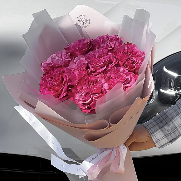 Букет из 9 роз Кантри Блюз (Эквадор) в фирменной упаковке