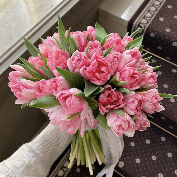Букет из 51 пионовидного розового тюльпана