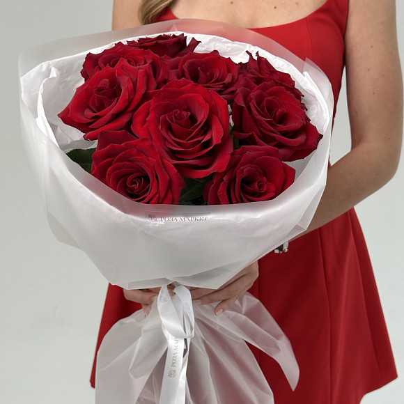 Букет из 9 роз Эксплорер 70 см в фирменной упаковке
