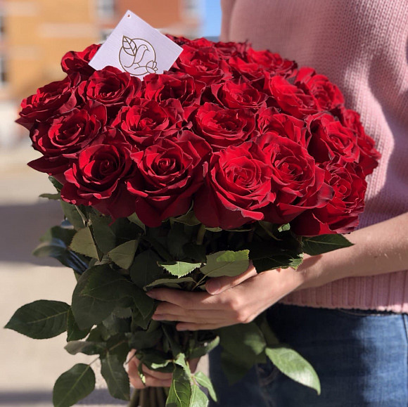 Букет из 25 красных роз Эксплорер (Эквадор) 60 см