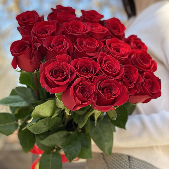 Букет из 21 красной розы Фридом (Эквадор) 70 см