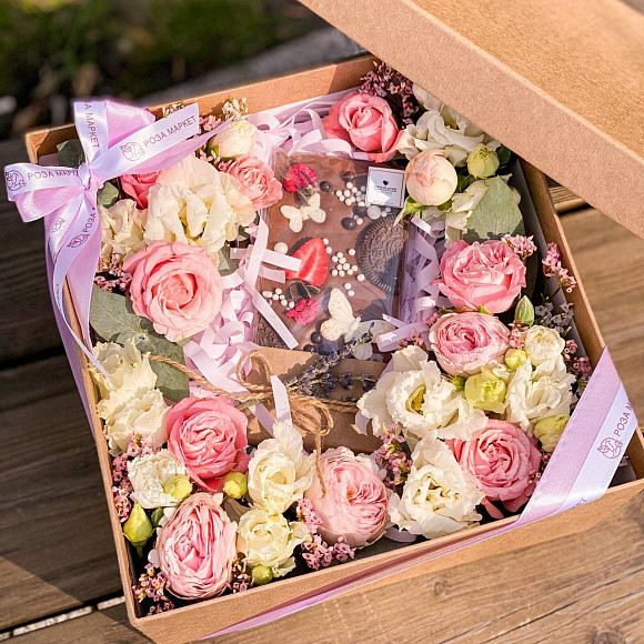 BOX Цветы с молочным шоколадом ручной работы