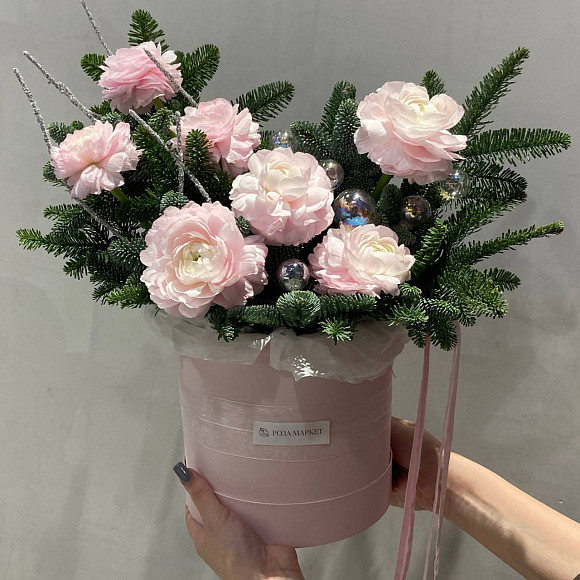 Box №7 с ранункулусами и нобилисом